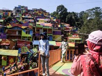 1746572745478-lembur-katumbiri-wajah-baru-kampung-pelangi-bandung-1746511116665_43