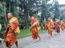 1746983166624-biksu-thudong-dari-thailand-sampai-di-candi-borobudur-untuk-perayaan-waisak-pada-sabtu-1052025-1746965985352_43