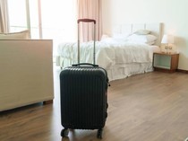 1747069560538-ilustrasi-staycation-di-hotel_43
