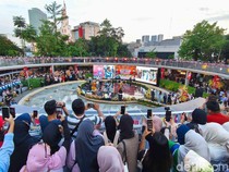 1748106796336-potret-keseruan-pencanangan-hut-ke-498-jakarta-di-blok-m-1748098642394_43