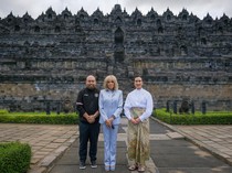1748624751313-menteri-pariwisata-widiyanti-putri-wardhana-mendampingi-brigitte-macron-di-candi-borobudur-magelang-1748589675954_43