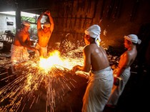 1750158379079-mengintip-proses-pembuatan-keris-pusaka-tradisional-di-karanganyar-1750150103723_43