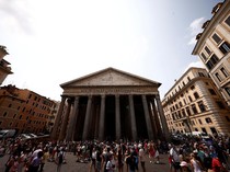 1761477782878-wisata-ke-pantheon-roma-tak-lagi-gratis_43