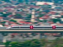 1761672081592-64-masinis-kai-resmi-kemudikan-semua-perjalanan-whoosh-1756864723239_43