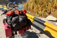 1761758540402-priyo-handoko-40-dan-motor-cb-miliknya-saat-berada-di-jalur-tertinggi-dunia-di-khardung-la-india-1761643576238_43