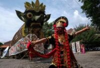 1761758589283-seni-daur-ulang-warnai-135-tahun-museum-radya-pustaka-solo-1761656009953_43