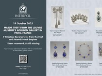 1761823610109-perhiasan-yang-dicuri-dari-museum-louvre-masuk-daftar-interpol-1761102253709_43
