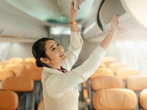 1761888146899-ilustrasi-pramugari-1752122745112_43