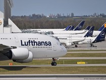 1761888297148-lufthansa-akan-rekrut-10000-karyawan-baru-di-2025_43