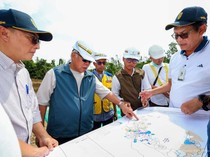 1761909851438-kepala-otorita-ibu-kota-nusantara-ikn-basuki-hadimuljono-meninjau-dan-memastikan-pembangunan-ikn-terus-berjalan-dok-oikn-1761629127549_43