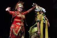 1761995929341-pagelaran-wayang-topeng-bertajuk-setyakasih-1761968043643_43