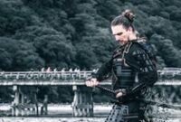 1762320286621-berfoto-bak-samurai-di-jepang-1762253663592_43
