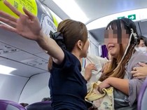 1762363293750-penumpang-hk-express-bertengkar-sampai-bikin-delay-1762254987649_43