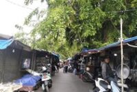 1762579252127-pasar-loak-jatinegara-1759624572184_43