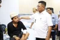 1762687467869-andra-soni-menjenguk-repan-di-rumah-singgah-badan-penghubung-provinsi-banten-1762550666789_43