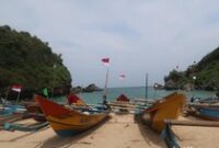 1762968305777-suasana-di-pantai-ngrenehan-gunungkidul-selasa-282022_43