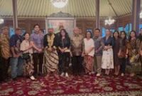 1763097849457-foto-kgph-mangkubumi-dinobatkan-sebagai-pb-xiv-1763024269016_43