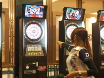1763205659886-resmi-dibuka-ada-tempat-main-darts-bernuansa-open-space-di-jakarta-1763193330667_43