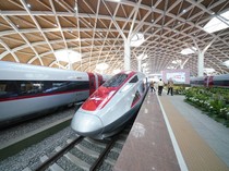 1763270490937-64-masinis-kai-resmi-kemudikan-semua-perjalanan-whoosh-1756864723109_43