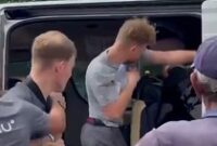 1763270560629-dua-turis-berkelahi-di-thailand-1763100068285_43