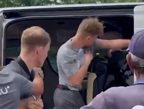 1763270560629-dua-turis-berkelahi-di-thailand-1763100068285_43