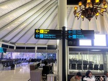 1763443196110-terminal-1b-bandara-soekarno-hatta-1754120087928_43