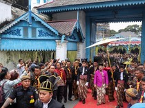 1763528701716-jumenengan-raja-solo-pb-xiv-1763196865586_43