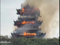 1763787894147-paviliun-wenchang-terbakar-1763475168970_43