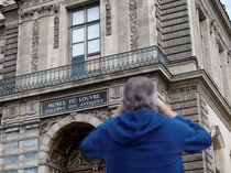 1763982301595-lokasi-pembobolan-louvre-jadi-daya-tarik-wisata-baru-di-paris-1761024845845_43
