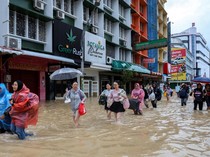 1763982303449-banjir-meluas-di-hat-yai-thailand-ribuan-wisatawan-terdampak-1763959524406_43