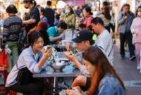 1764176715492-serunya-wisata-kuliner-di-night-market-taipei-1744172241334_43
