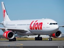 1764219929940-pesawat-airbus-a330-yang-digunakan-lion-air-untuk-menerbangkan-jamaah-haji-1744424364430_43