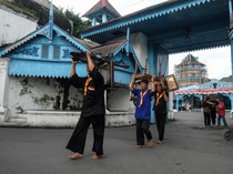 1764241509428-persiapan-jumeneng-raja-solo-1763110274194_43