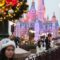 1764306302511-kemeriahan-dekorasi-natal-sambut-pengunjung-di-shanghai-disneyland-1764249244241_43