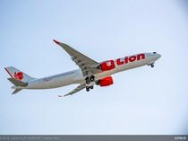 1764306307926-armada-pesawat-lion-air-untuk-ibadah-umrah-1_43