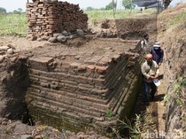 1764500694403-situs-kumitir-mojokerto-2_43