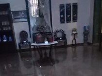 1764500697354-tjong-a-fie-mansion-terendam-banjir-di-medan-1764481612968_43