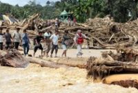 1764565542257-akses-jalan-di-tapanuli-selatan-putus-akibat-banjir-bandang-1764409766764_43