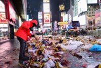 1764608738462-pesta-malam-tahun-baru-di-new-york-tinggalkan-sampah-4_43