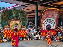 1764716689075-tarian-reog-ponorogo-saat-libur-cuti-bersama-hut-ri-di-tmii-1755519876751_43