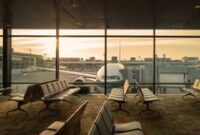 1764932732588-ilustrasi-lounge-di-bandara_43
