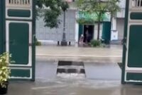 1765105502266-tjong-a-fie-mansion-terendam-banjir-1764483761676_43