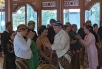 1765127099283-sinuhun-pb-xiv-purbaya-mengukuhkan-penasihat-dan-staf-khusus-raja-minggu-7122025-1765099826416_43