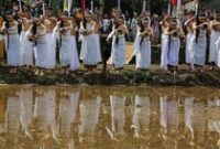 1765170296330-budaya-dan-alam-menyatu-dalam-nyadran-sendang-gede-di-desa-kandri-1765087543231_43