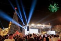 1765213493727-betlehem-sambut-musim-natal-dengan-sukacita-dan-penerangan-pohon-raksasa-1765175247757_43