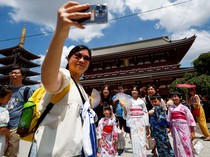 1765343096530-mengunjungi-sensoji-temple-kuil-paling-ramai-di-tokyo-3_43