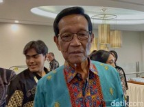 1765451089763-gubernur-diy-sri-sultan-hamengku-buwono-x-di-jogja-senin-24112025-1763972410378_43