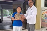 1765472691665-abhipraya-10-warga-cebongan-saat-menyerahkan-trenggiling-ke-petugas-bksda-yogyakarta-1765357329492_43