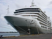 1765559091044-kapal-pesiar-silver-moon-bersandar-di-dermaga-internasional-pelabuhan-benoa-denpasar-bali-jumat-14112025-foto-dok-pelindo-bali-1763194422455_43