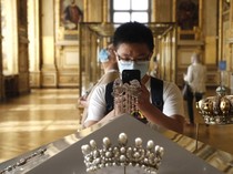 1765645481712-museum-louvre-di-paris-1760925025554_43